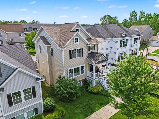 2129 Kensington Park Circle, Holland City, MI 49423