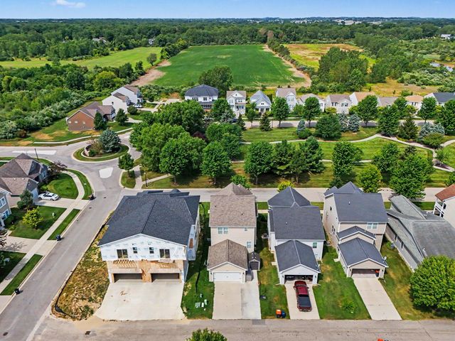 2129 Kensington Park Circle, Holland City, MI 49423