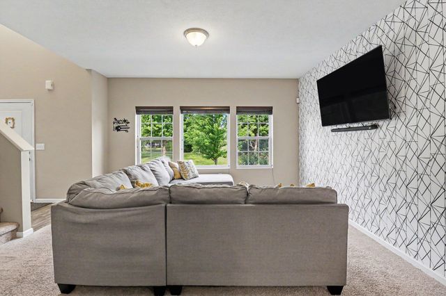 2129 Kensington Park Circle, Holland City, MI 49423