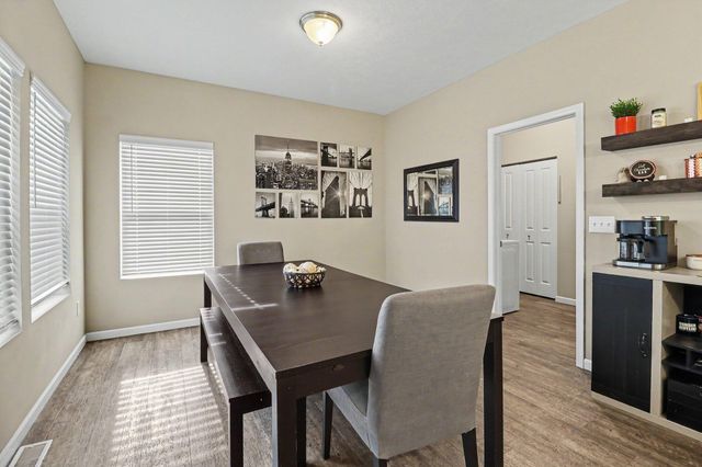 2129 Kensington Park Circle, Holland City, MI 49423