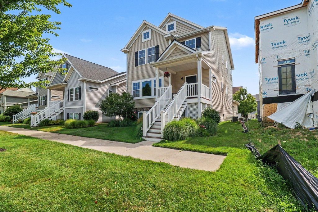 2129 Kensington Park Circle, Holland City, MI 49423
