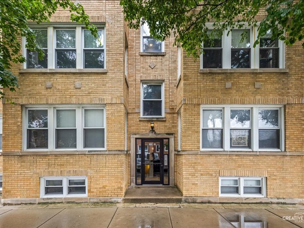 3335 W Byron Street G, Chicago, IL 60618