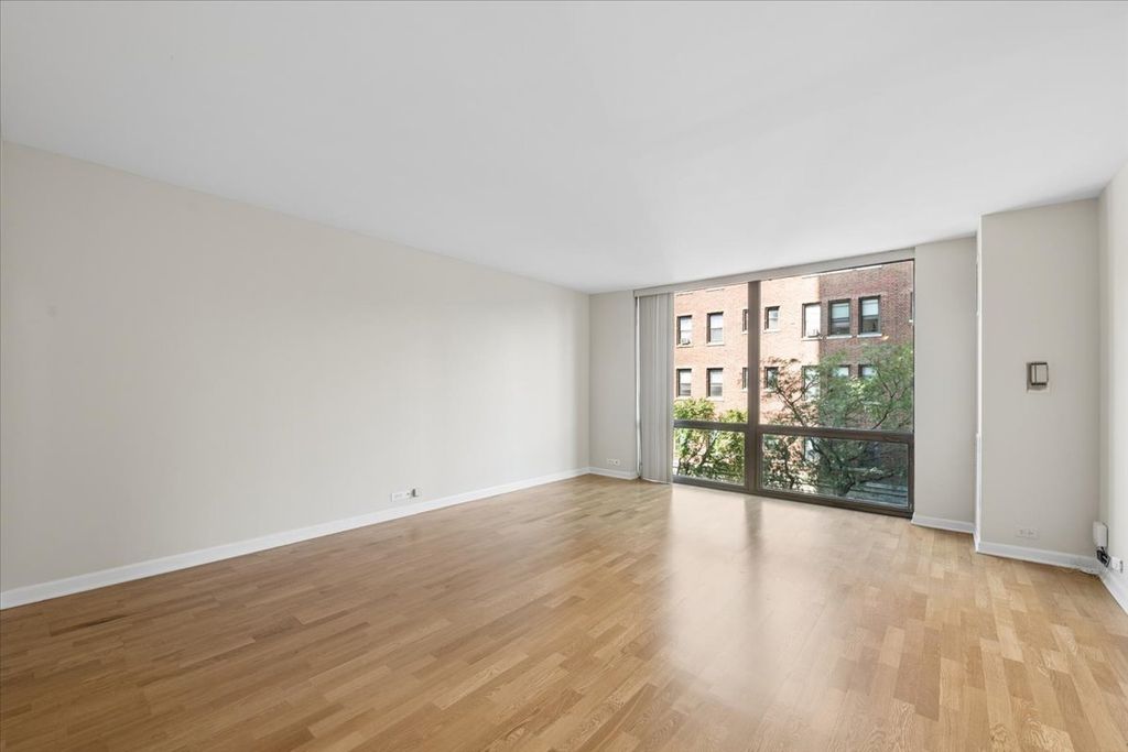 2650 N LAKEVIEW Avenue 303, Chicago, IL 60614 — photo 5