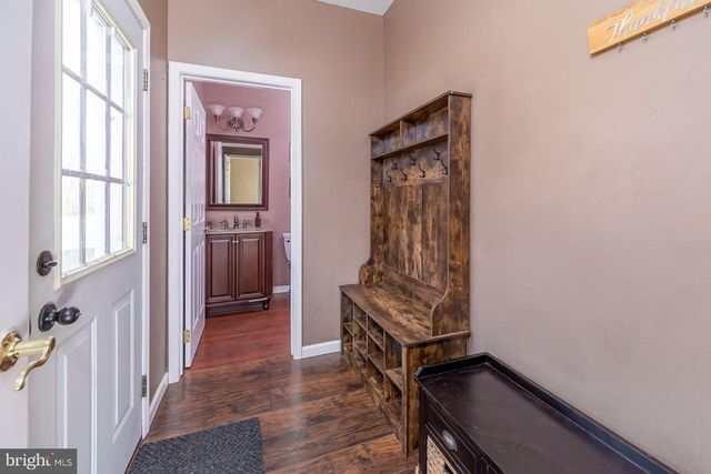 29 THREE BRIDGE RD, Monroeville, NJ 08343