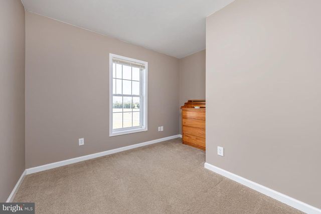 29 THREE BRIDGE RD, Monroeville, NJ 08343