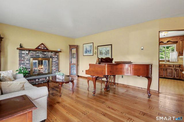 11 A Greenlawn Drive, Fairfield, CT 06825