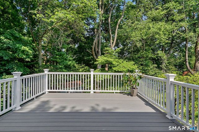 11 A Greenlawn Drive, Fairfield, CT 06825