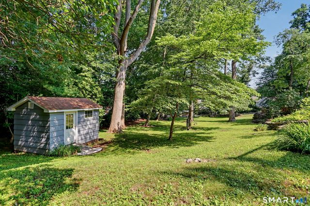 11 A Greenlawn Drive, Fairfield, CT 06825