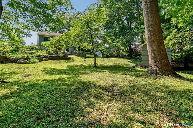 11 A Greenlawn Drive, Fairfield, CT 06825