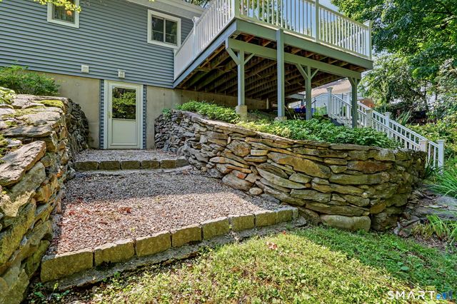 11 A Greenlawn Drive, Fairfield, CT 06825
