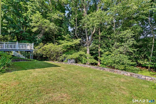 11 A Greenlawn Drive, Fairfield, CT 06825