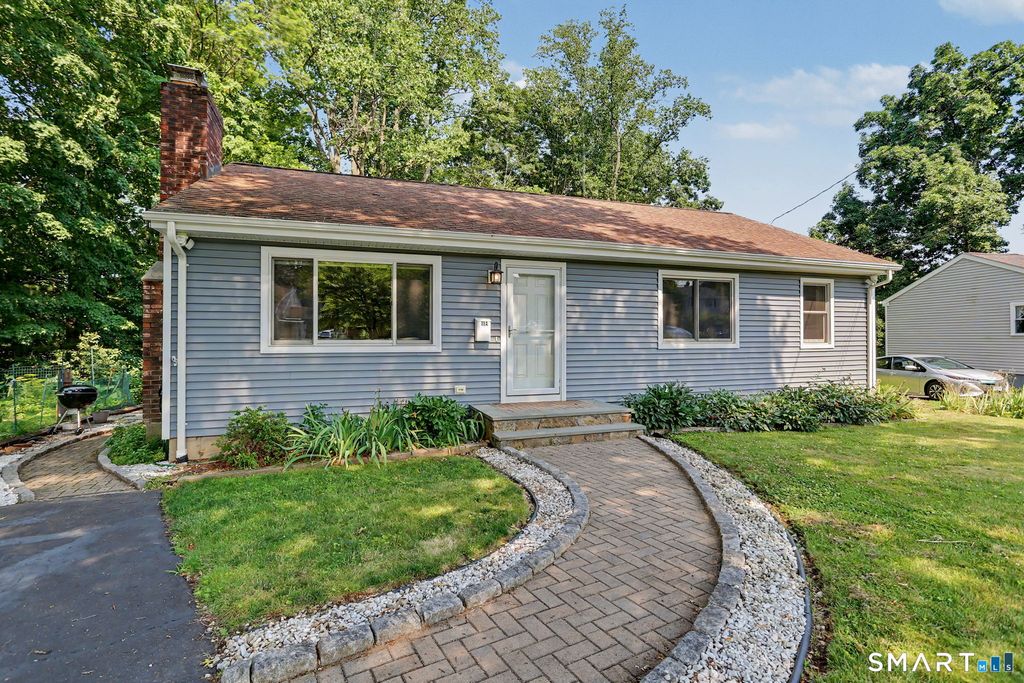 11 A Greenlawn Drive, Fairfield, CT 06825
