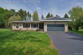2195 Strader Drive, West Bloomfield, MI 48324