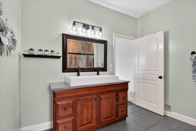 3909 Ann Arbor Saline Road, Lodi Twp, MI 48103