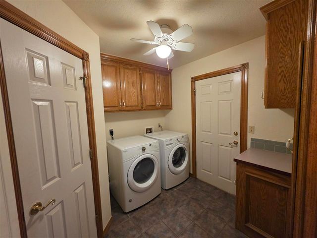 422 SE Lancelot Ln, Lawton, OK 73501