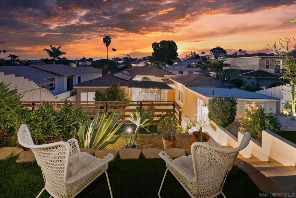 Image 35 of property listing at 1988 Catalina A,B,C, San Diego, CA 92107