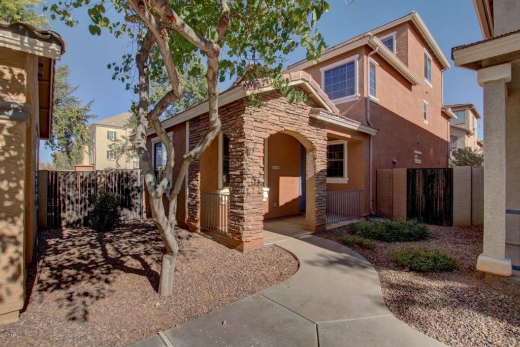 1674 E Joseph Way, Gilbert, AZ 85295