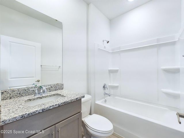 1085 SW Harlingen Road SW, Palm Bay, FL 32908