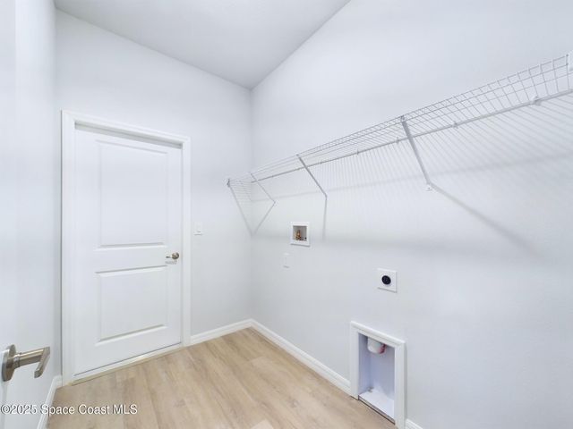 1085 SW Harlingen Road SW, Palm Bay, FL 32908