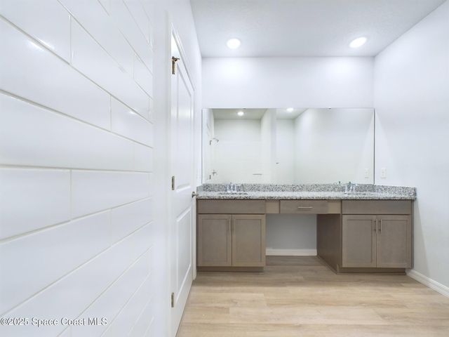 1085 SW Harlingen Road SW, Palm Bay, FL 32908