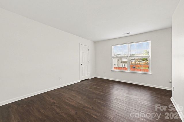 10525 Dominion Village Drive, Charlotte, NC 28269