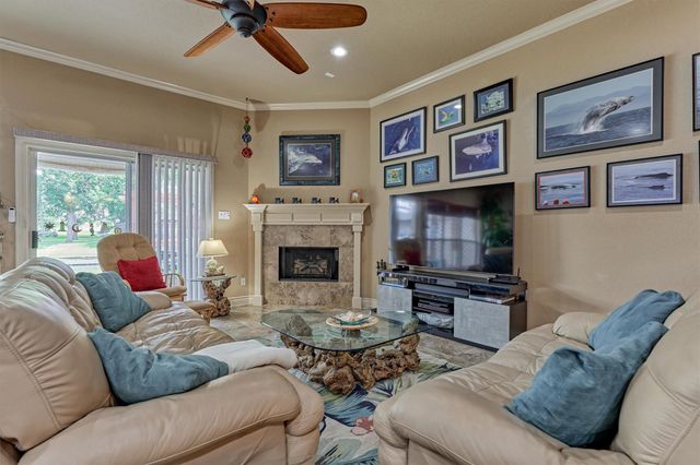 738 Lake View Drive, Montgomery, TX 77356