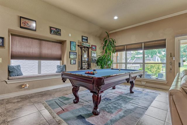 738 Lake View Drive, Montgomery, TX 77356