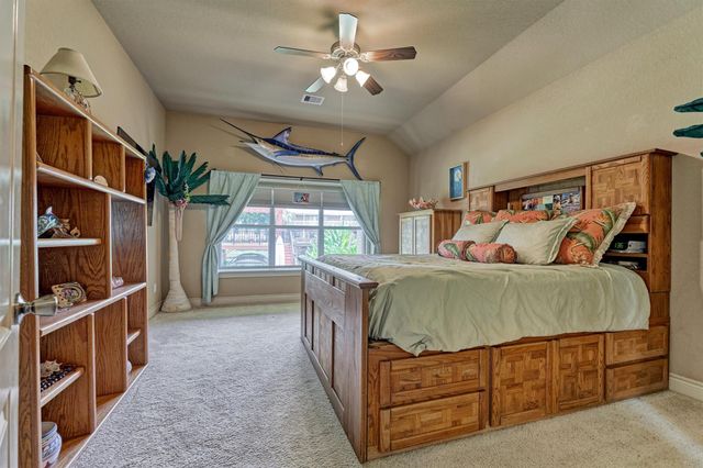 738 Lake View Drive, Montgomery, TX 77356