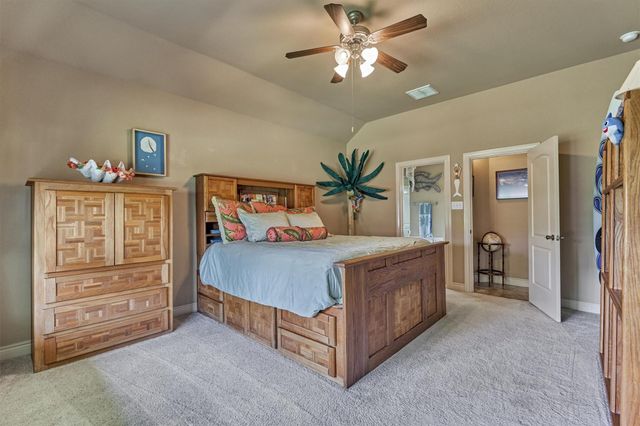 738 Lake View Drive, Montgomery, TX 77356