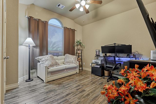 738 Lake View Drive, Montgomery, TX 77356