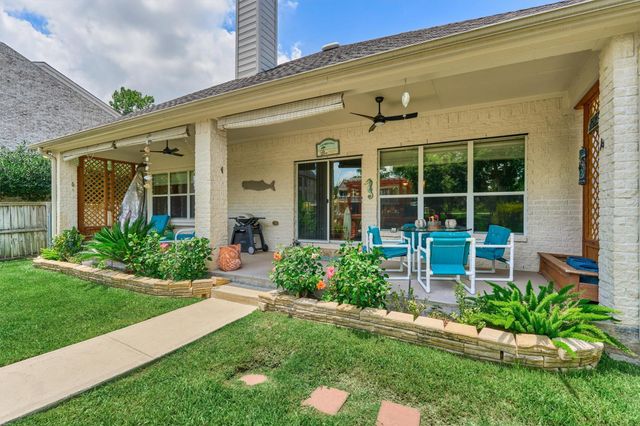 738 Lake View Drive, Montgomery, TX 77356