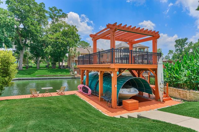 738 Lake View Drive, Montgomery, TX 77356