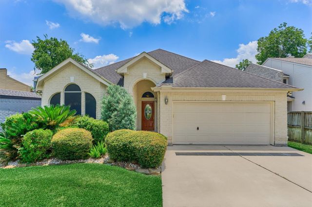 738 Lake View Drive, Montgomery, TX 77356