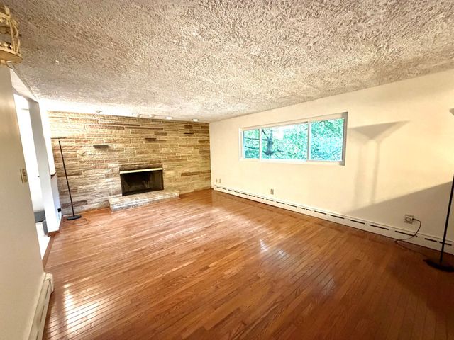 153 Hawthorne Rd 153, Waltham, MA 02451