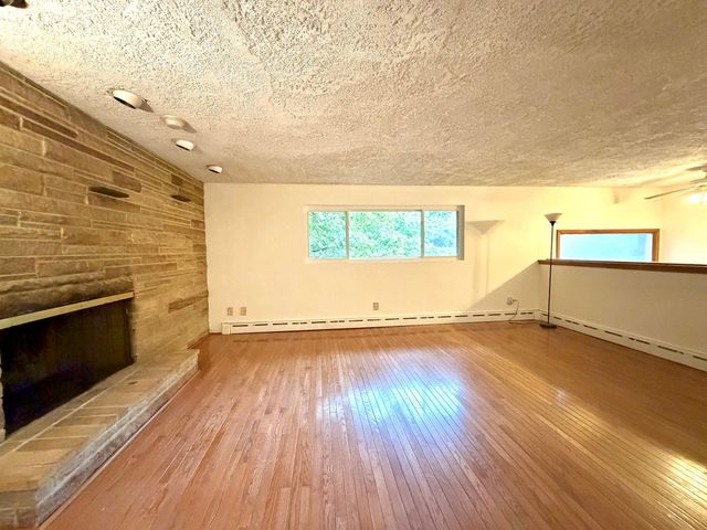 153 Hawthorne Rd 153, Waltham, MA 02451