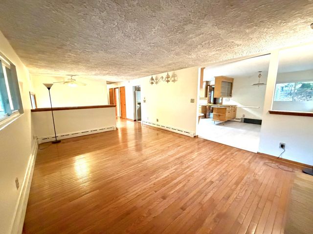 153 Hawthorne Rd 153, Waltham, MA 02451