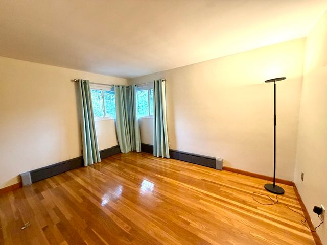 153 Hawthorne Rd 153, Waltham, MA 02451