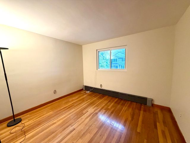 153 Hawthorne Rd 153, Waltham, MA 02451