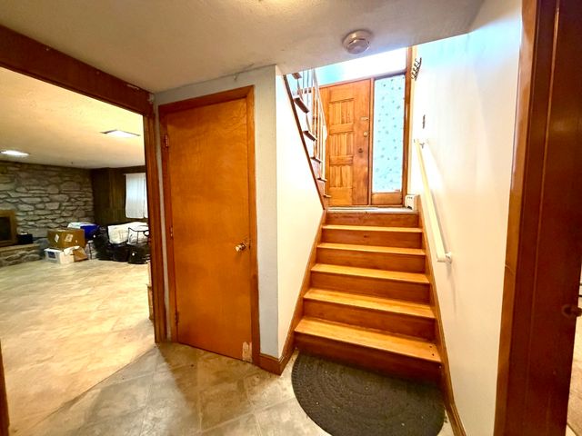 153 Hawthorne Rd 153, Waltham, MA 02451