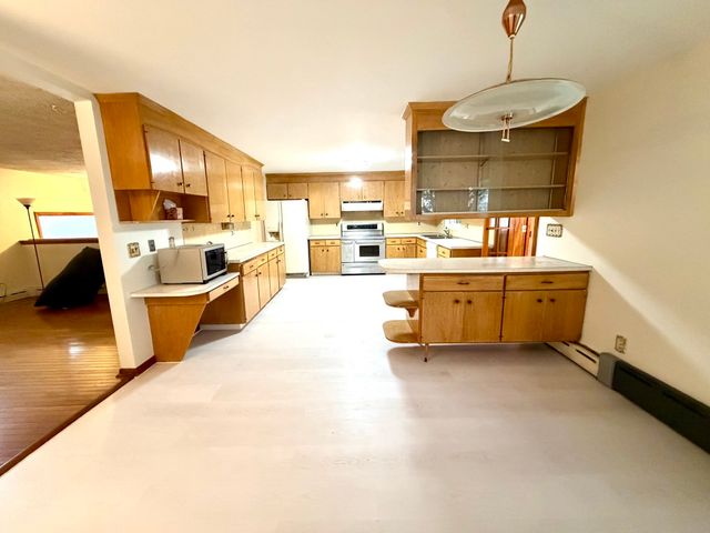 153 Hawthorne Rd 153, Waltham, MA 02451