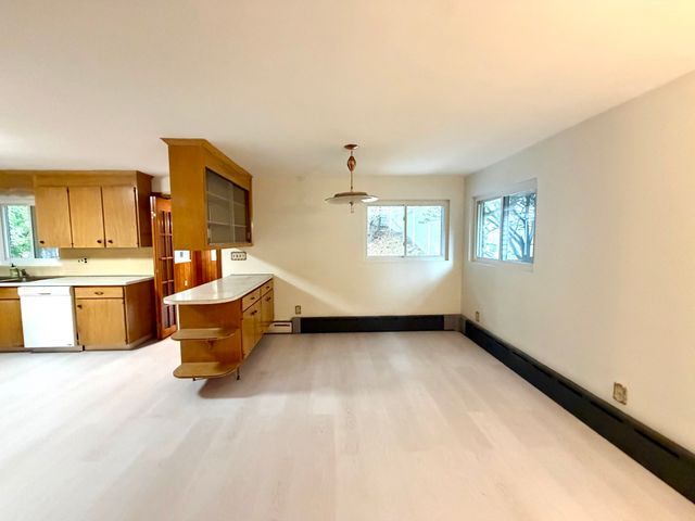 153 Hawthorne Rd 153, Waltham, MA 02451