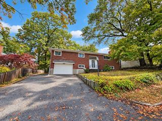 153 Hawthorne Rd 153, Waltham, MA 02451