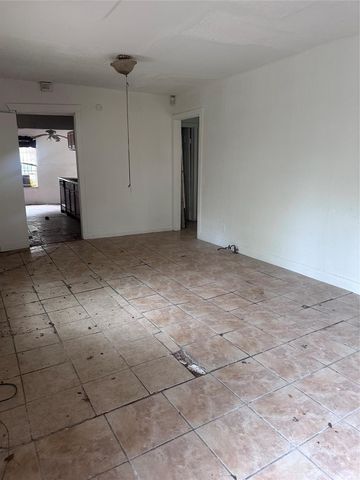 2308 Russell Street, Houston, TX 77026