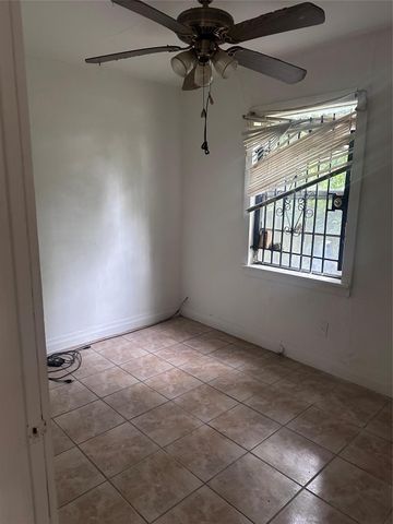 2308 Russell Street, Houston, TX 77026