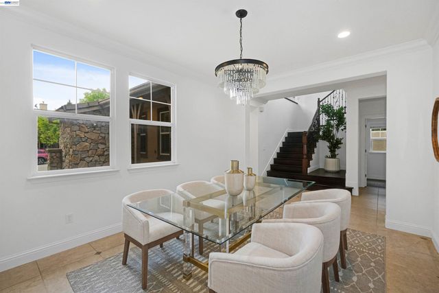 826 Thayer Ct, San Ramon, CA 94582