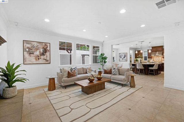 826 Thayer Ct, San Ramon, CA 94582