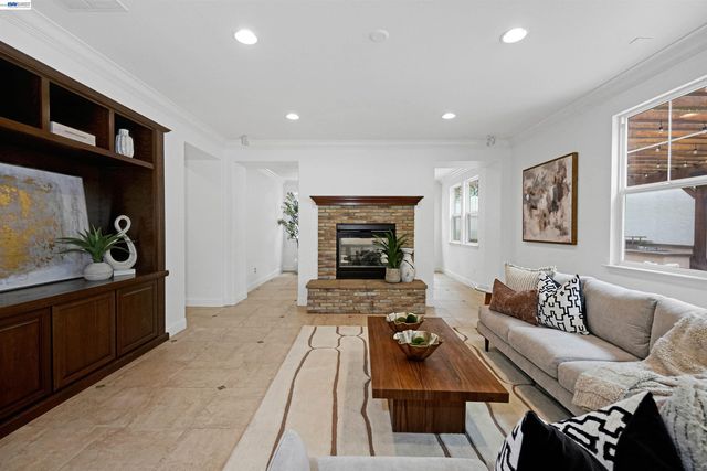 826 Thayer Ct, San Ramon, CA 94582