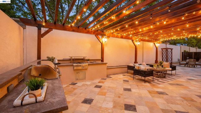 826 Thayer Ct, San Ramon, CA 94582