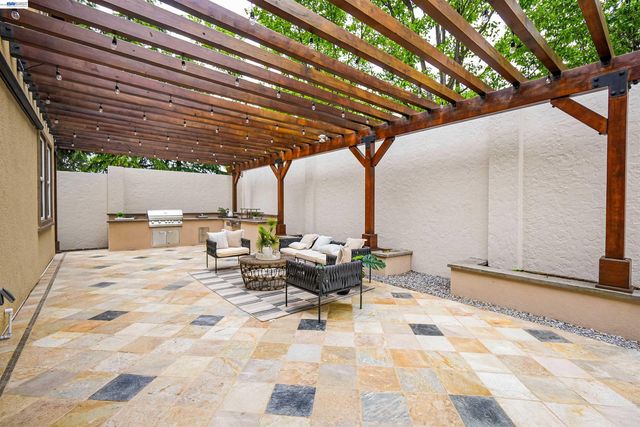 826 Thayer Ct, San Ramon, CA 94582