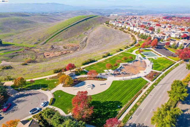 826 Thayer Ct, San Ramon, CA 94582